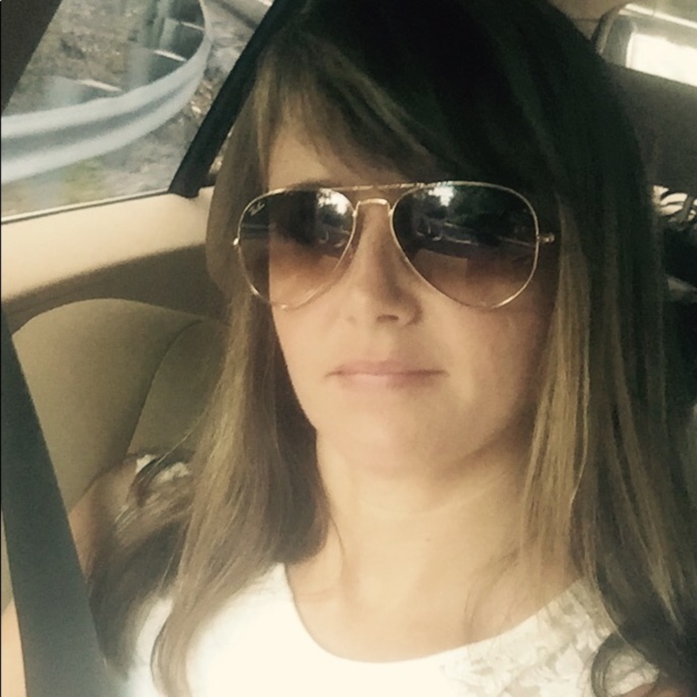 Meet your Posher, April